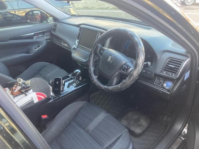 TOYOTA CROWN SEDAN HYBRID 2013 Image 31