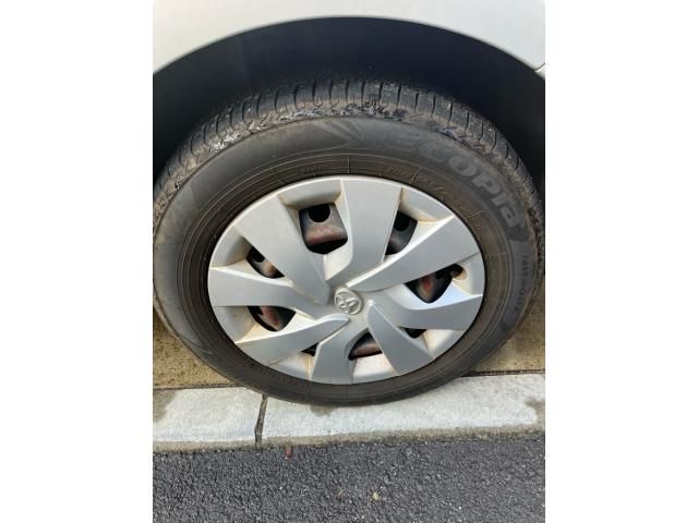 TOYOTA VITZ 2015 Image 31