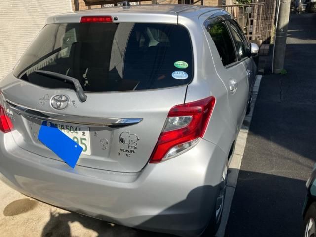 TOYOTA VITZ 2015 Image 31