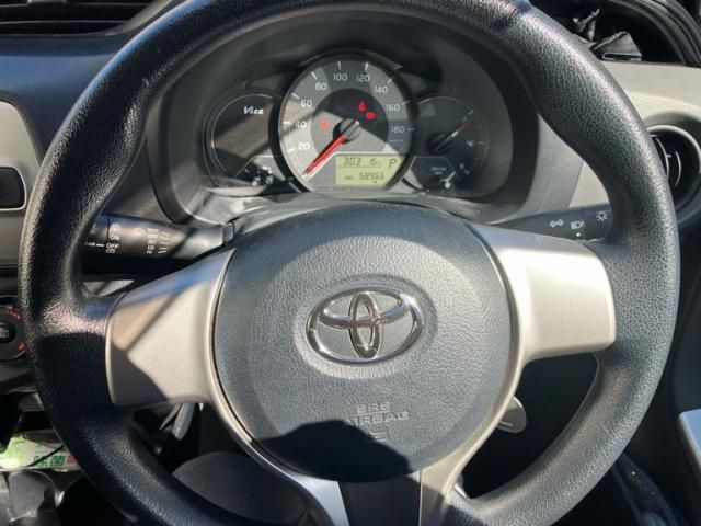 TOYOTA VITZ 2015 Image 31