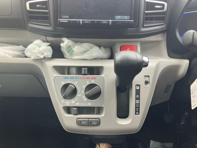 DAIHATSU MIRA E:S 2022 Image 31