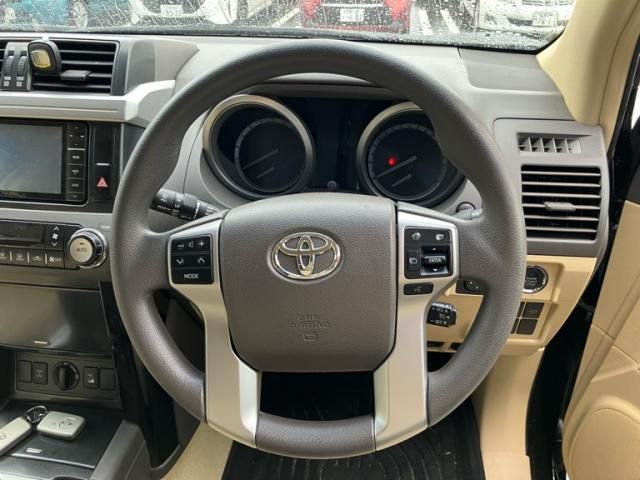 TOYOTA LANDCRUISER PRADO 2016 Image 31