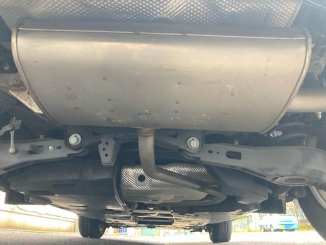 TOYOTA C-HR 2018 Image 31