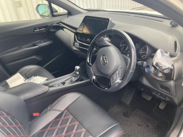 TOYOTA C-HR 2018 Image 31