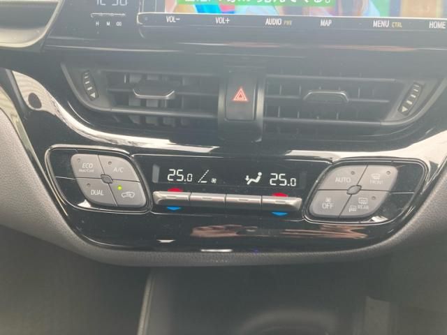 TOYOTA C-HR 2018 Image 31