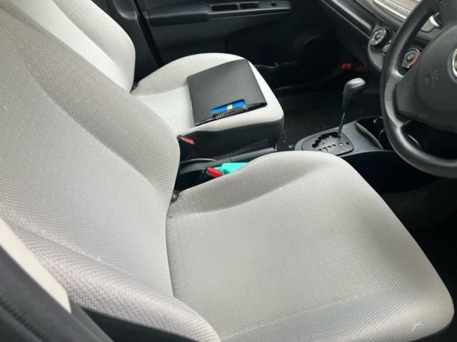 TOYOTA VITZ  4WD 2011 Image 31