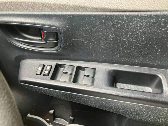 TOYOTA VITZ  4WD 2011 Image 31