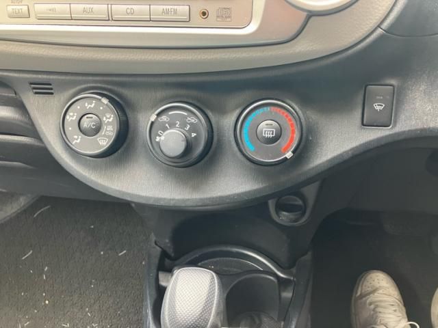 TOYOTA VITZ  4WD 2011 Image 31