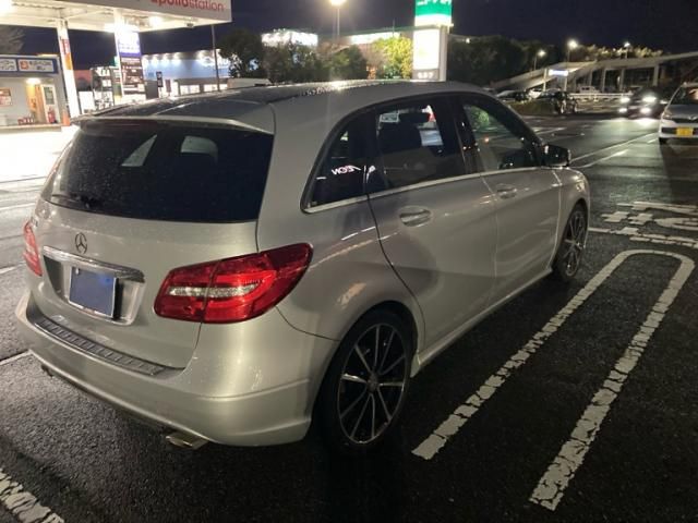 MERCEDES BENZ B CLAS 2013 Image 31