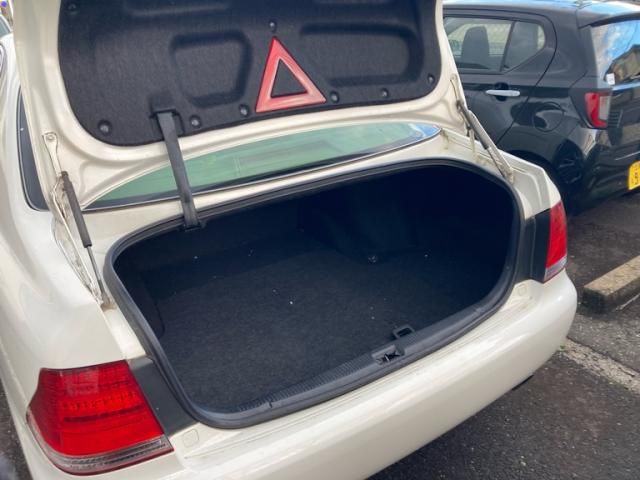 TOYOTA CROWN SEDAN 2005 Image 31