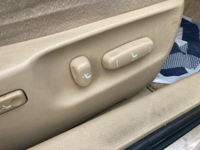 TOYOTA CROWN SEDAN 2005 Image 31