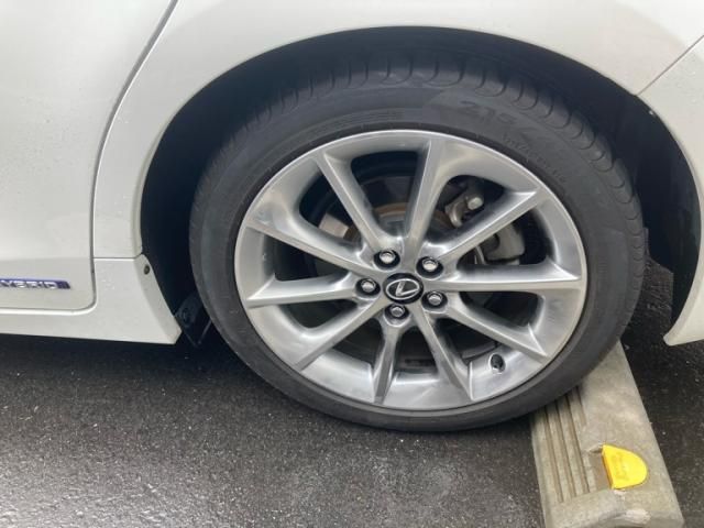 TOYOTA LEXUS CT200H 2013 Image 31