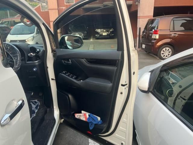 TOYOTA VELLFIRE 2018 Image 31