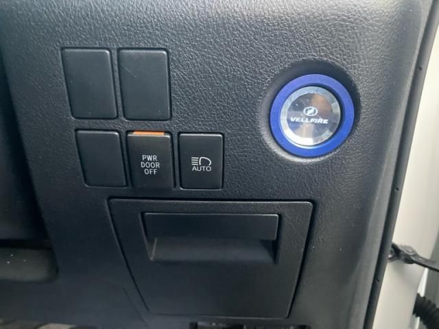 TOYOTA VELLFIRE 2018 Image 31