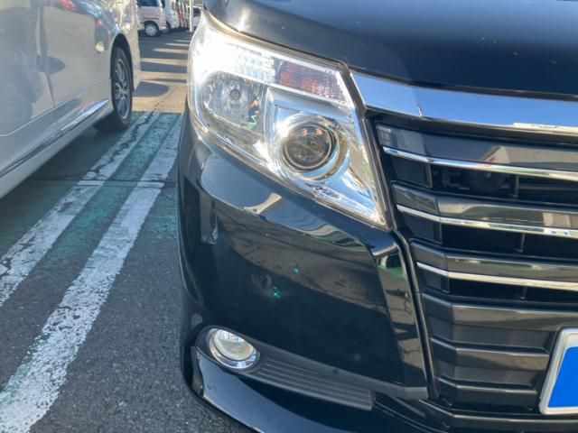 TOYOTA NOAH 2014 Image 31