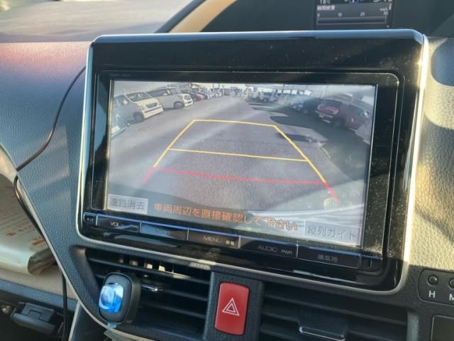 TOYOTA NOAH 2014 Image 31