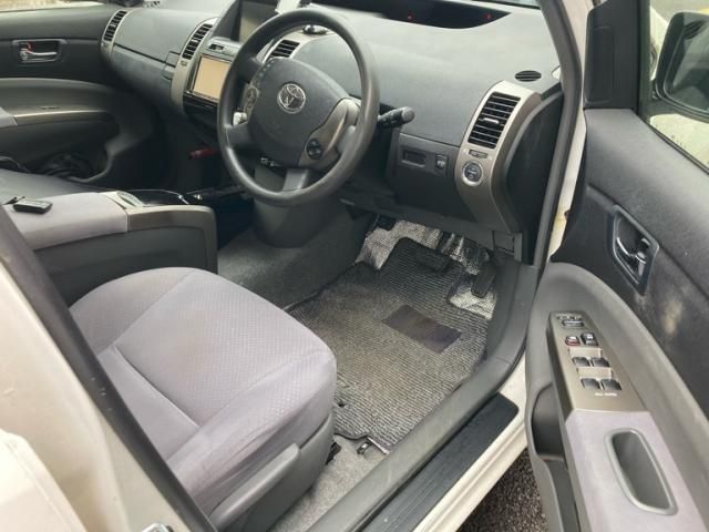 TOYOTA PRIUS 2007 Image 31