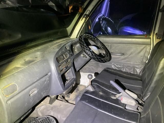 DAIHATSU HIJET TRUCK 4WD 1994 Image 31