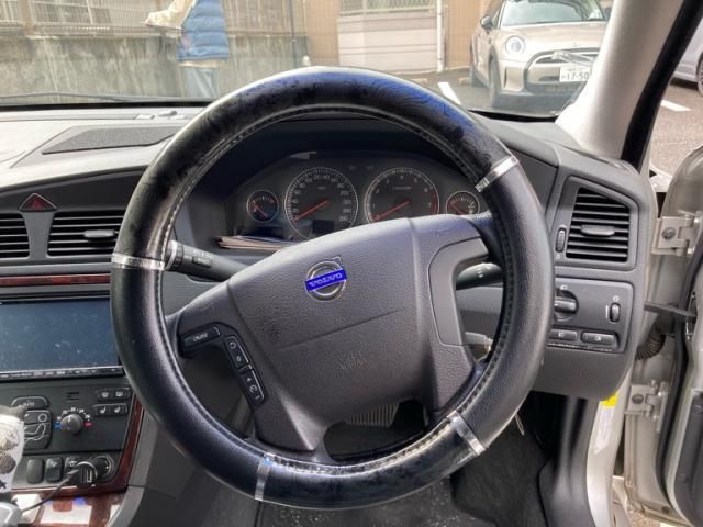 VOLVO V70 2007 Image 31