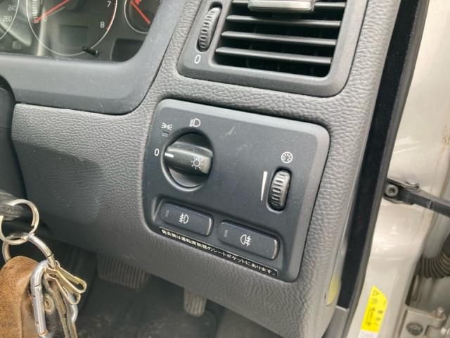 VOLVO V70 2007 Image 31