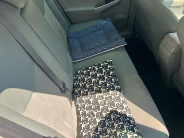 TOYOTA PRIUS 2015 Image 31