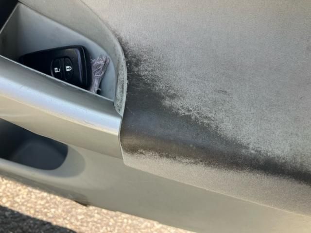 TOYOTA PRIUS 2015 Image 31