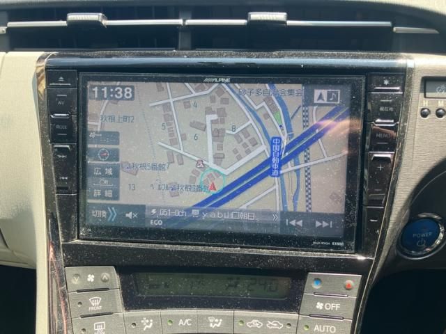 TOYOTA PRIUS 2015 Image 31