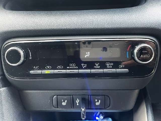 TOYOTA YARIS HYBRID 2023 Image 31