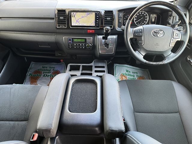 TOYOTA HIACE VAN 4WD 2023 Image 31