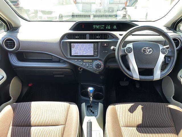 TOYOTA AQUA 2012 Image 31