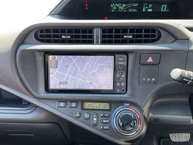 TOYOTA AQUA 2012 Image 31