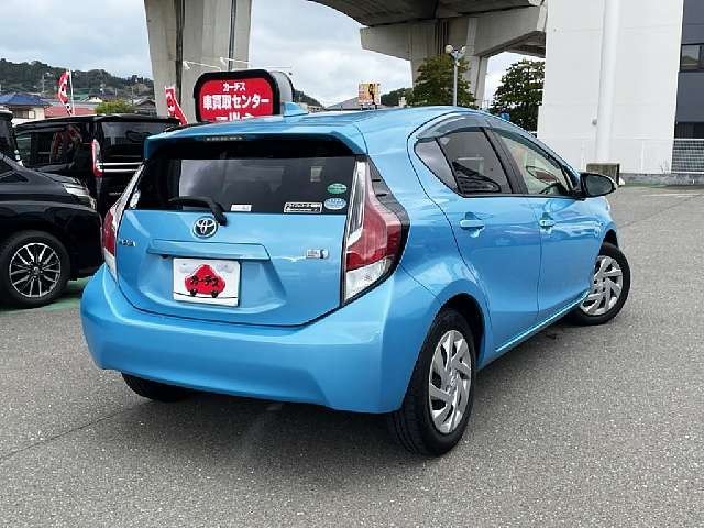 TOYOTA AQUA 2015 Image 31