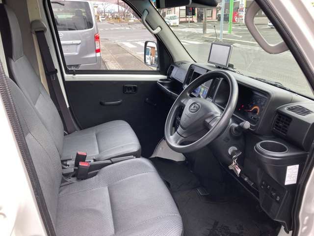DAIHATSU HIJET CARGO 4WD 2019 Image 31