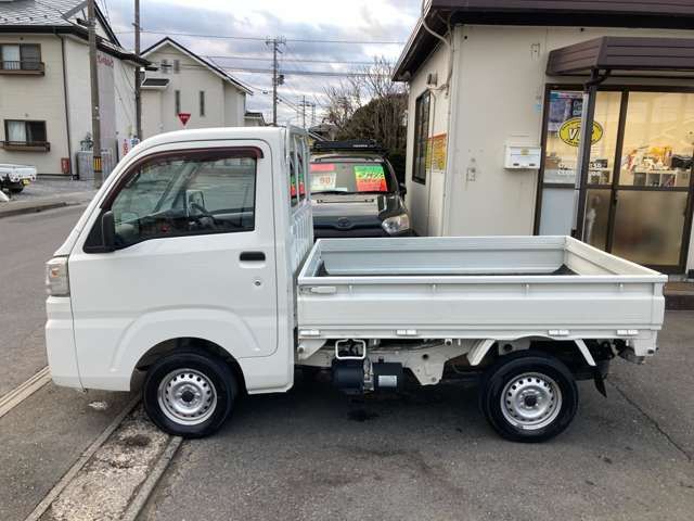 DAIHATSU HIJET TRUCK 4WD 2016 Image 31