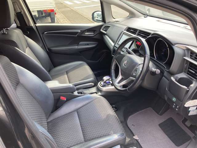 HONDA FIT HYBRID 4WD 2015 Image 31