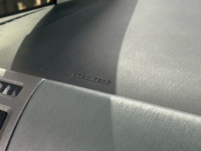 TOYOTA PRIUS ALPHA 2014 Image 31