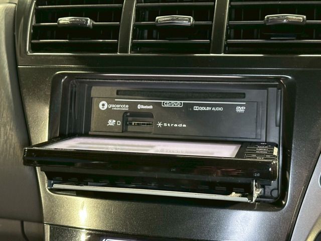 TOYOTA PRIUS ALPHA 2014 Image 31