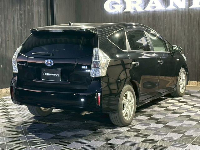 TOYOTA PRIUS ALPHA 2014 Image 31