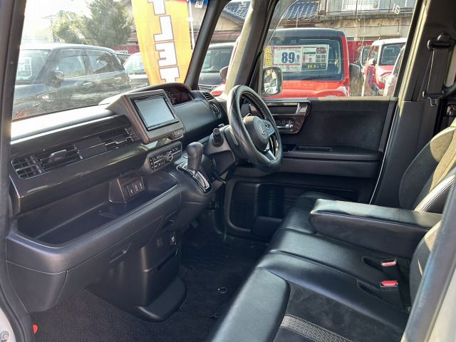 HONDA N BOX CUSTOM 2018 Image 31