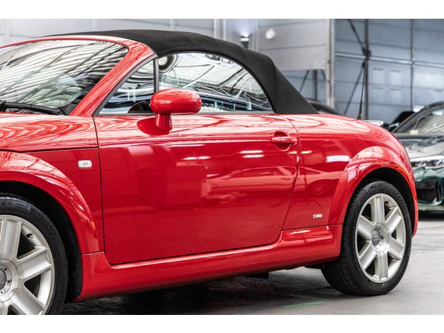 AUDI TT ROADSTAR 2006 Image 31