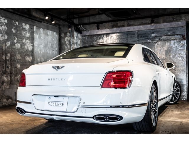 BENTLEY BENTLEY 2023 Image 31