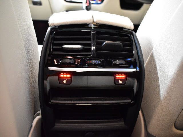 BMW 5SERIES SEDAN 2018 Image 31