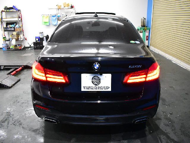 BMW 5SERIES SEDAN 2018 Image 31