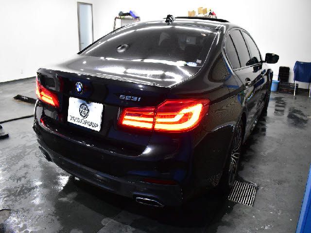 BMW 5SERIES SEDAN 2018 Image 31