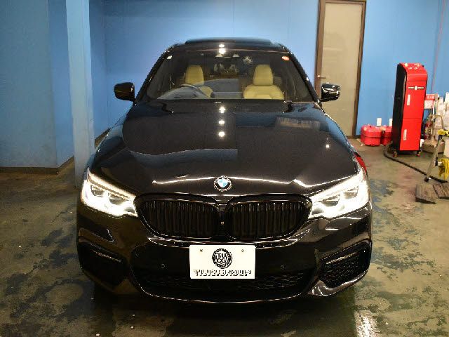 BMW 5SERIES SEDAN 2018 Image 31