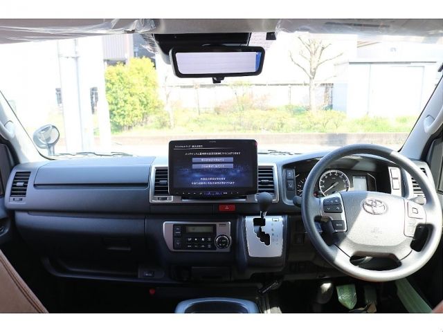 TOYOTA HIACE VAN 4WD 2026 Image 31