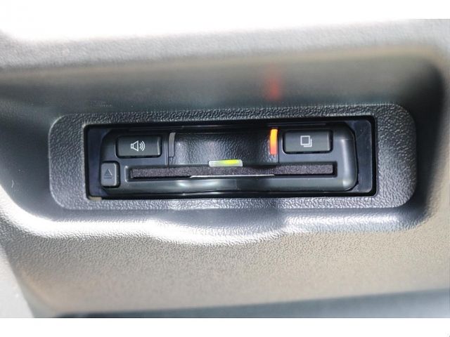 TOYOTA HIACE VAN 4WD 2026 Image 31