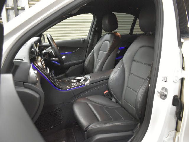 MERCEDES BENZ C CLAS 2020 Image 31