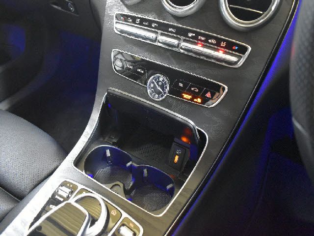 MERCEDES BENZ C CLAS 2020 Image 31