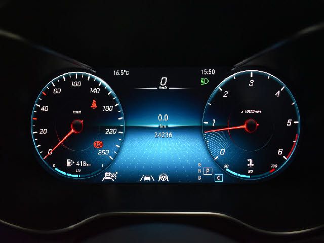 MERCEDES BENZ C CLAS 2020 Image 31